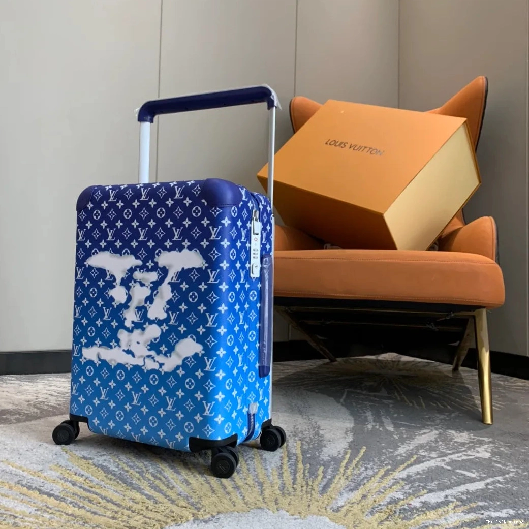 CUSTOM 37L CABIN 55 HORIZON SUITCASE CLOUDS 0519